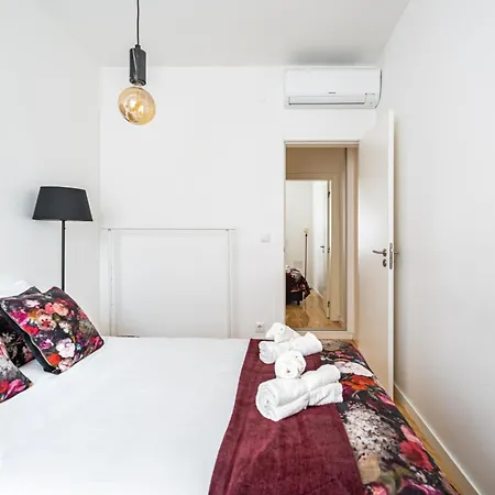 Апартаменти Akicity Alameda Mint