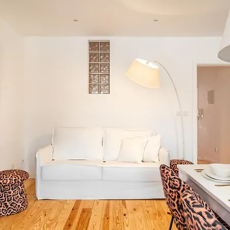 Akicity Alameda Mint アパート *